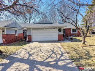 5401 S 73 Street, Lincoln, NE 68516