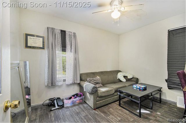 19418 Kingsville Street, Detroit, MI 48225