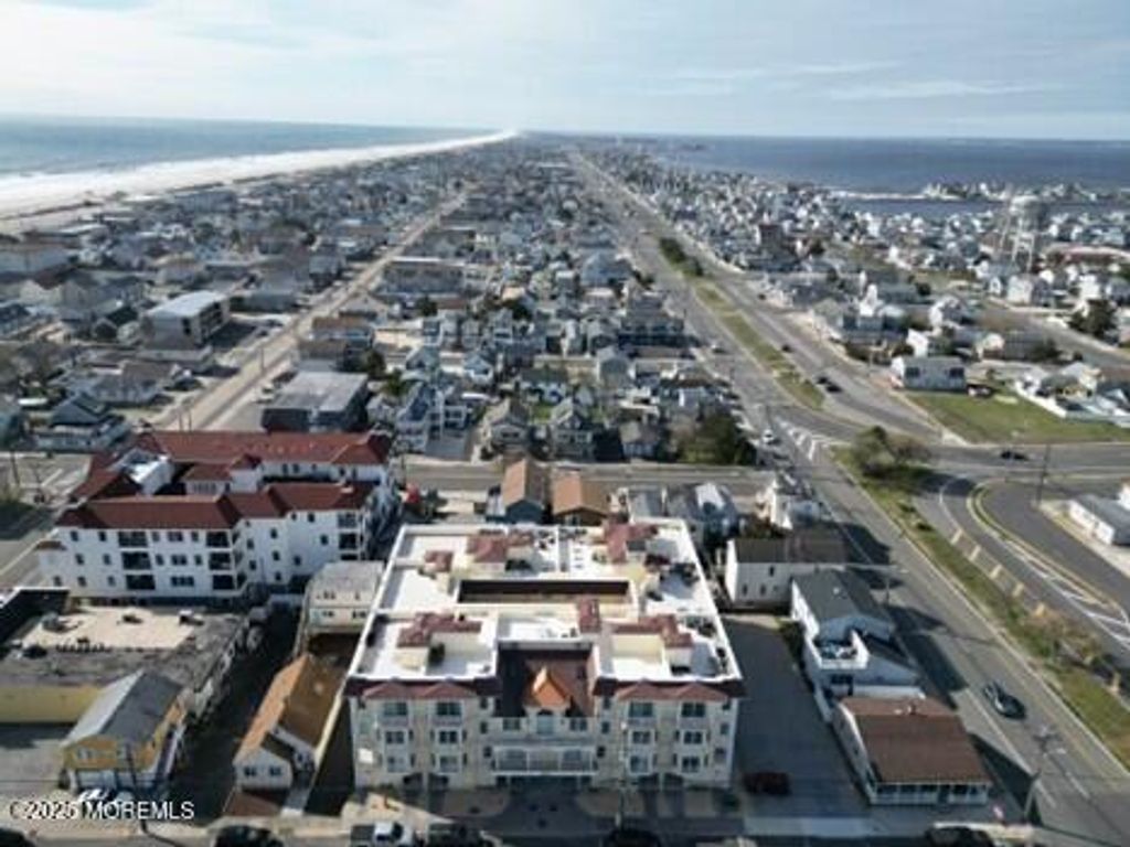 119 Dupont Avenue, 10, Seaside Heights, NJ 08751