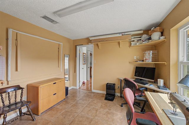 8240 Kramer Street, Lillian, TX 76061