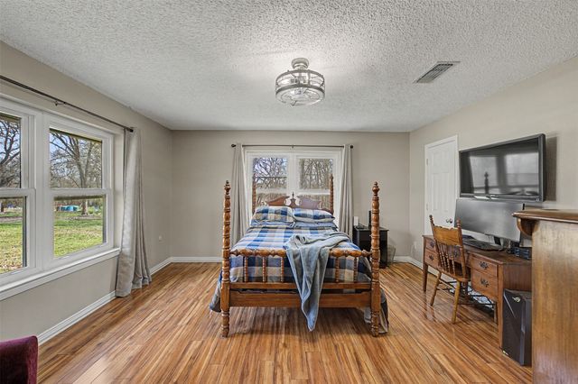 8240 Kramer Street, Lillian, TX 76061