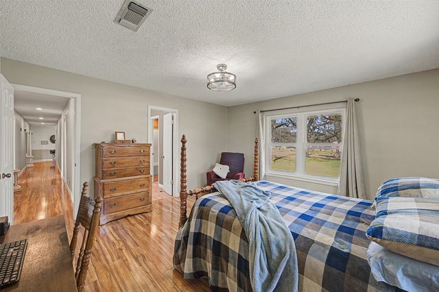 8240 Kramer Street, Lillian, TX 76061