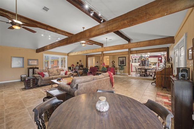 8240 Kramer Street, Lillian, TX 76061