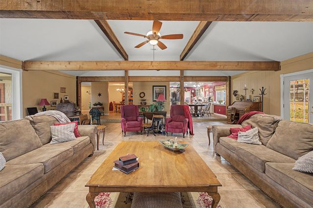 8240 Kramer Street, Lillian, TX 76061