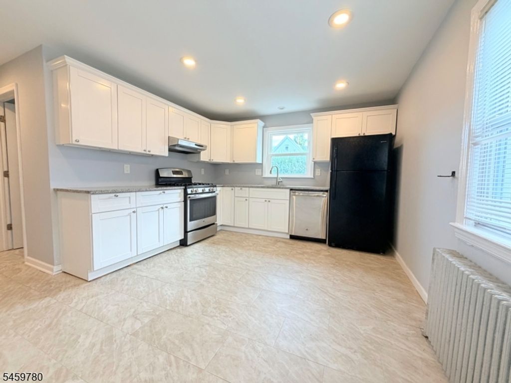 109 Sherman Ave, Roselle Park Boro, NJ 07204 — photo 4