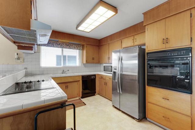 1201 San Angelo Drive, Salinas, CA 93901