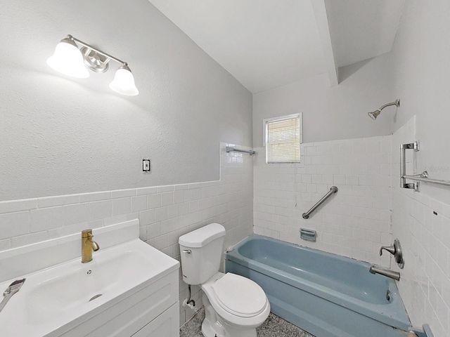 1721 DARLINGTON DRIVE, Tampa, FL 33619