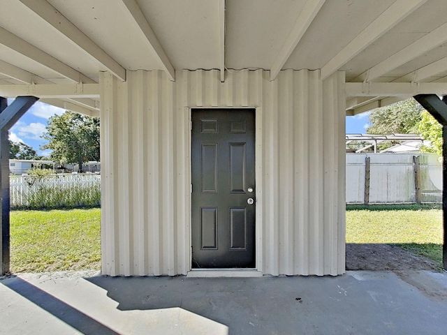 1721 DARLINGTON DRIVE, Tampa, FL 33619