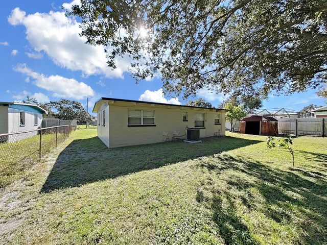 1721 DARLINGTON DRIVE, Tampa, FL 33619