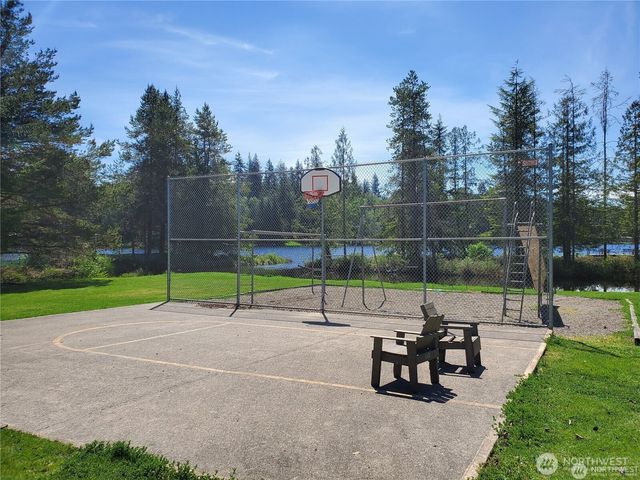56 W Totem Drive, Elma, WA 98541