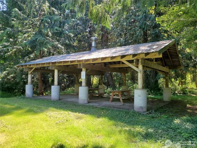 56 W Totem Drive, Elma, WA 98541