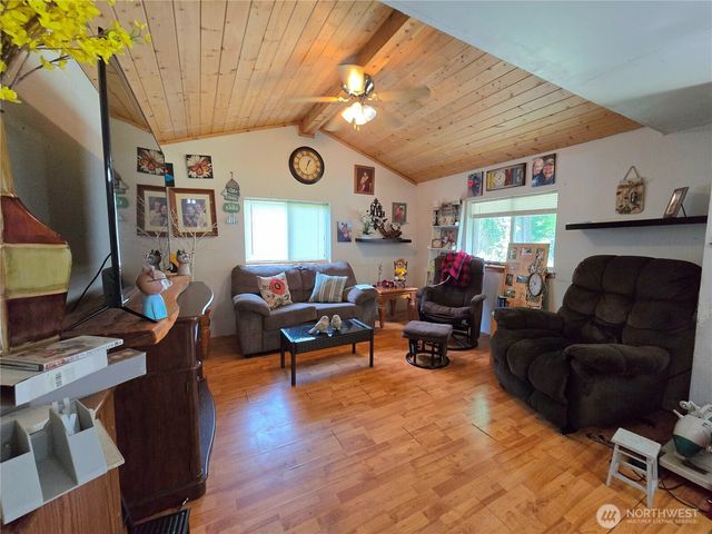 56 W Totem Drive, Elma, WA 98541