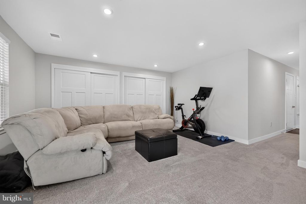 31 PEACOCK CIR, SEWELL, NJ 08080 — photo 5
