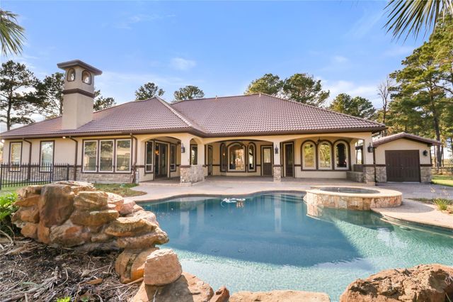 26325 Bauer Hockley Road, Hockley, TX 77447