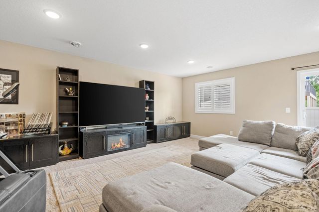 5029 Oak Street, Maple Plain, MN 55359