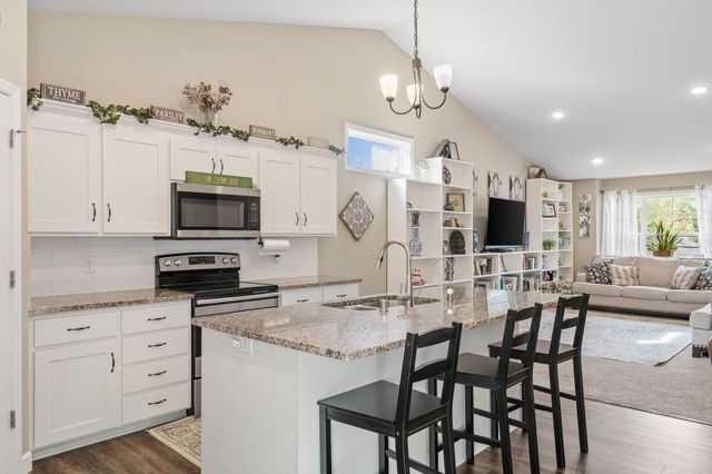 5029 Oak Street, Maple Plain, MN 55359