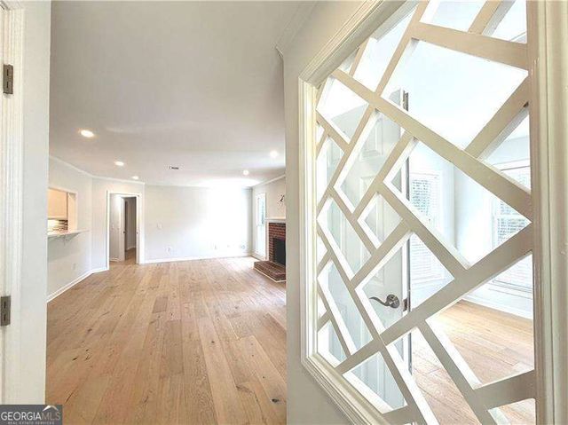 211 Abingdon Way, Sandy Springs, GA 30328