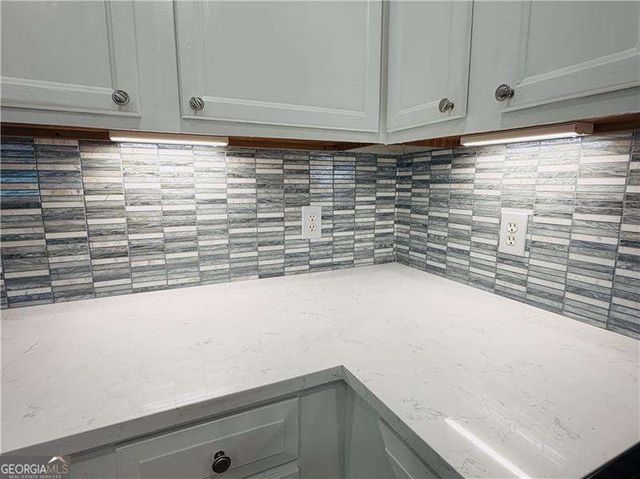 211 Abingdon Way, Sandy Springs, GA 30328