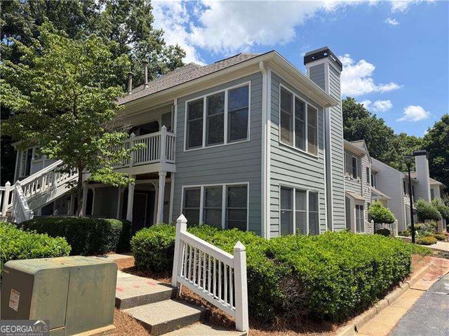 211 Abingdon Way, Sandy Springs, GA 30328