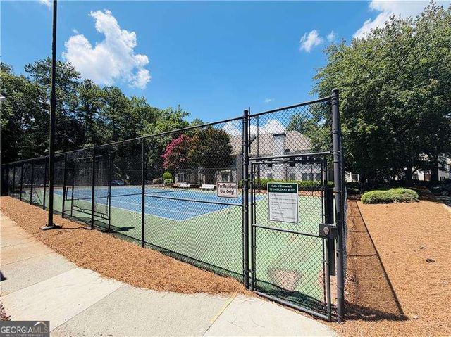 211 Abingdon Way, Sandy Springs, GA 30328