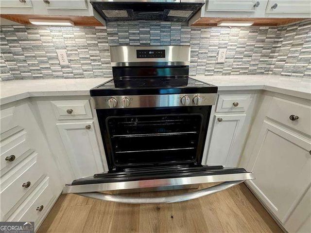 211 Abingdon Way, Sandy Springs, GA 30328