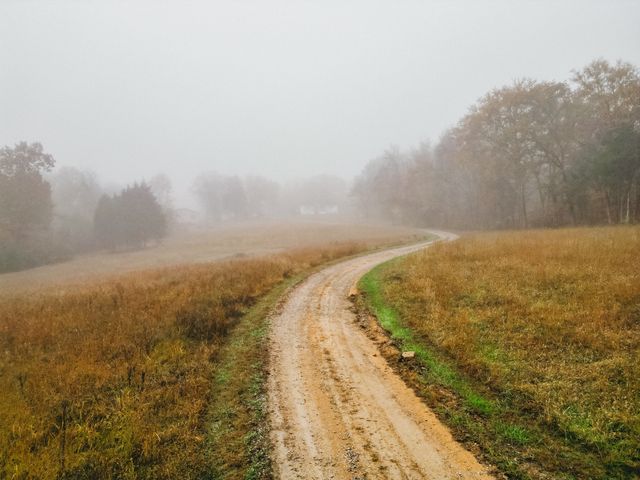 2100 Hill Station Rd, Columbia, TN 38401
