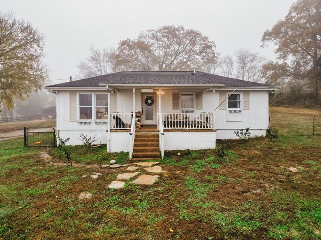 2100 Hill Station Rd, Columbia, TN 38401
