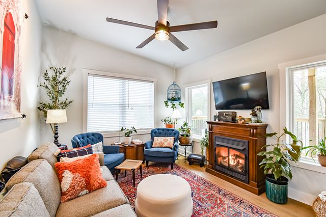 2100 Hill Station Rd, Columbia, TN 38401