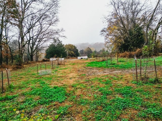 2100 Hill Station Rd, Columbia, TN 38401
