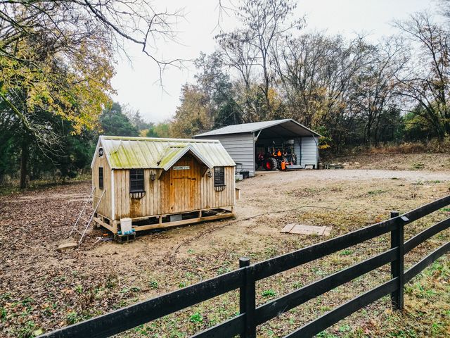 2100 Hill Station Rd, Columbia, TN 38401