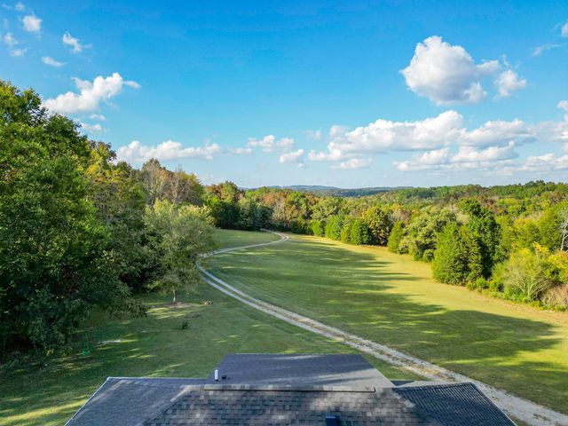 2100 Hill Station Rd, Columbia, TN 38401