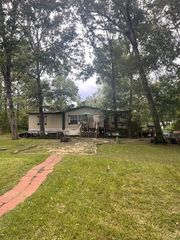 320 Oak Tree Drive, Point Blank, TX 77364
