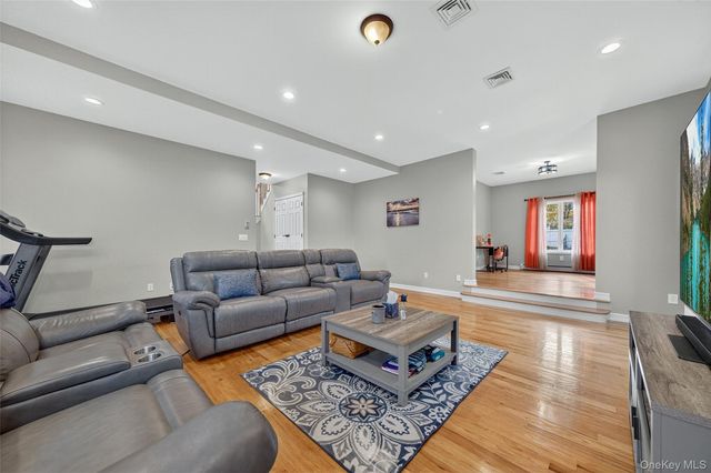 1 Summer Drive, Newburgh, NY 12550