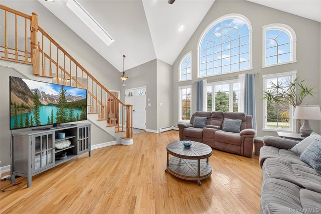 1 Summer Drive, Newburgh, NY 12550