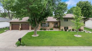 611 Viking Drive, Marshall, MN 56258