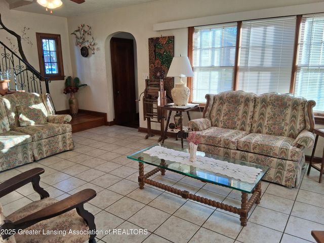 525 E Mount Hope Avenue, Lansing, MI 48910