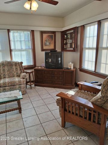 525 E Mount Hope Avenue, Lansing, MI 48910