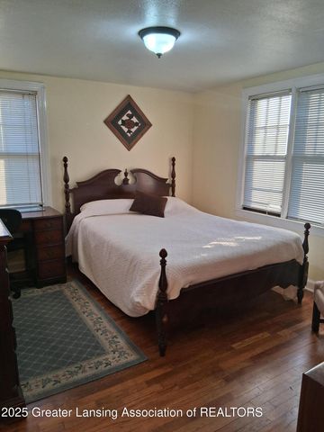 525 E Mount Hope Avenue, Lansing, MI 48910