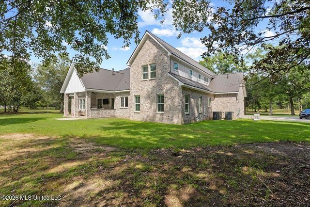 16017 Lorraine Road, Biloxi, MS 39532