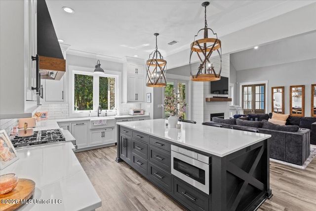 16017 Lorraine Road, Biloxi, MS 39532