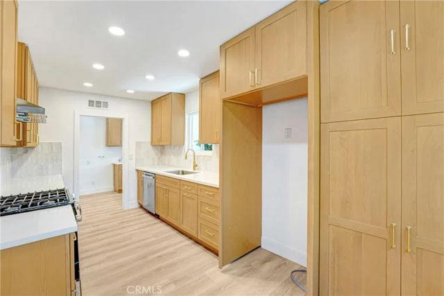 12157 Memphis, Sylmar, CA 91342