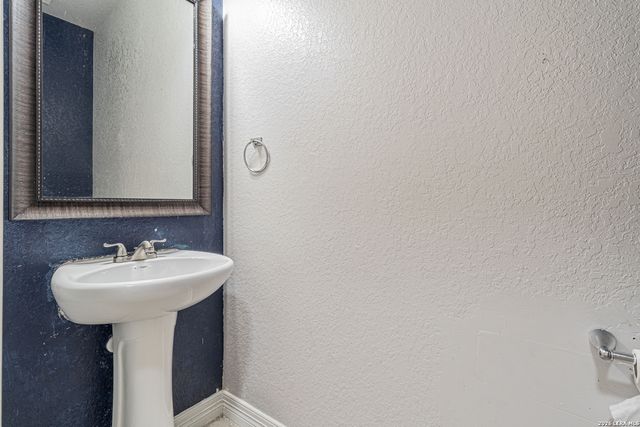 5488 DEVONWOOD ST, Schertz, TX 78108