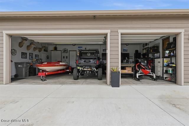 31914 N Zander Ln, Chattaroy, WA 99003