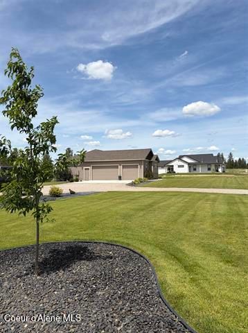 31914 N Zander Ln, Chattaroy, WA 99003