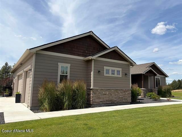 31914 N Zander Ln, Chattaroy, WA 99003