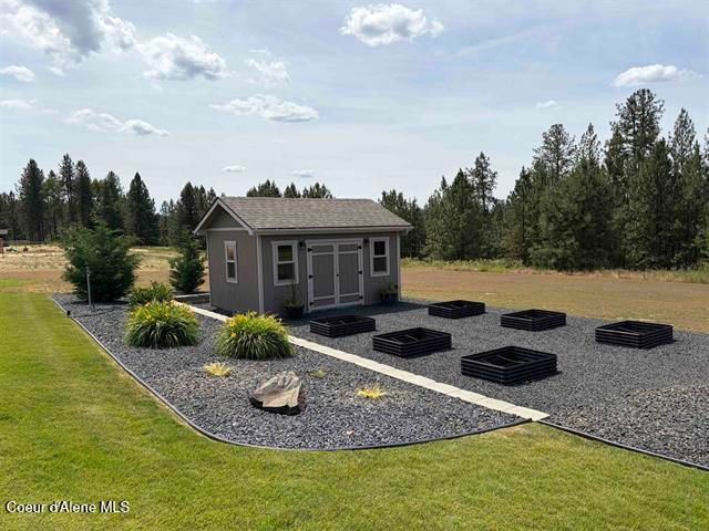 31914 N Zander Ln, Chattaroy, WA 99003