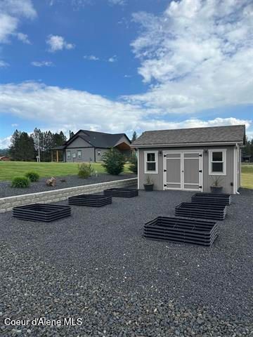 31914 N Zander Ln, Chattaroy, WA 99003