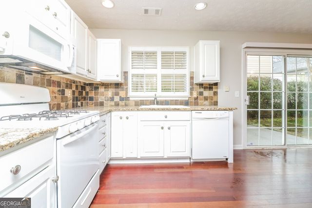 568 Windcroft Circle NW, Acworth, GA 30101