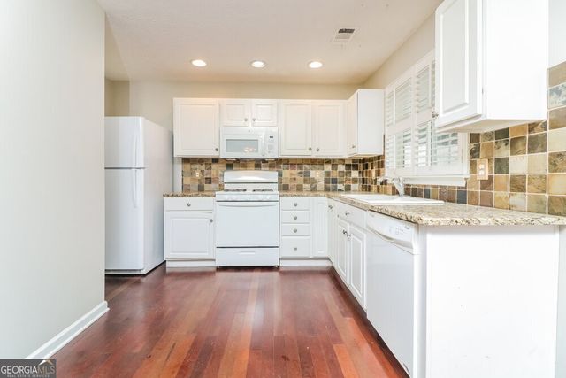 568 Windcroft Circle NW, Acworth, GA 30101