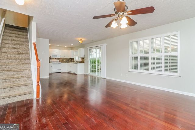 568 Windcroft Circle NW, Acworth, GA 30101